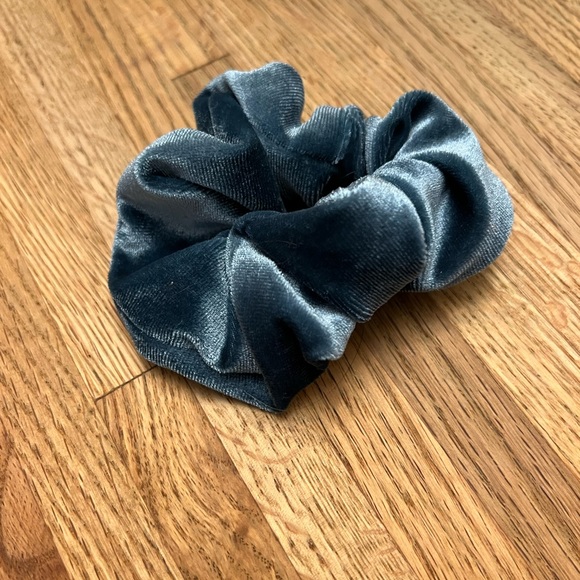 Scrunchie Bundle - Picture 4 of 5